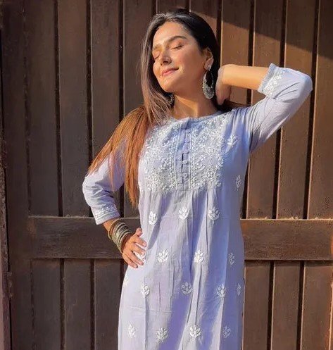 5 best Chikankari kurti for women under 500